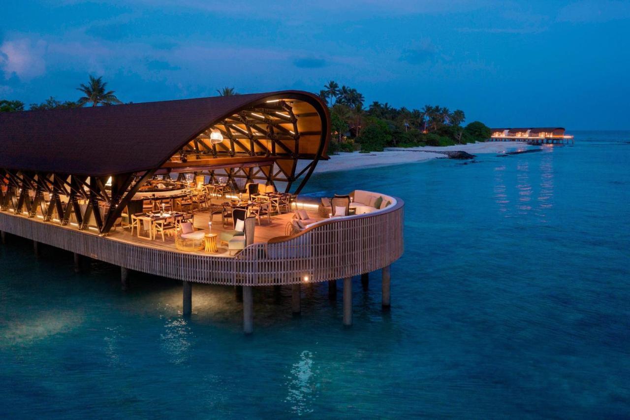 The Westin Maldives Miriandhoo Resort Eydhafushi Exterior photo