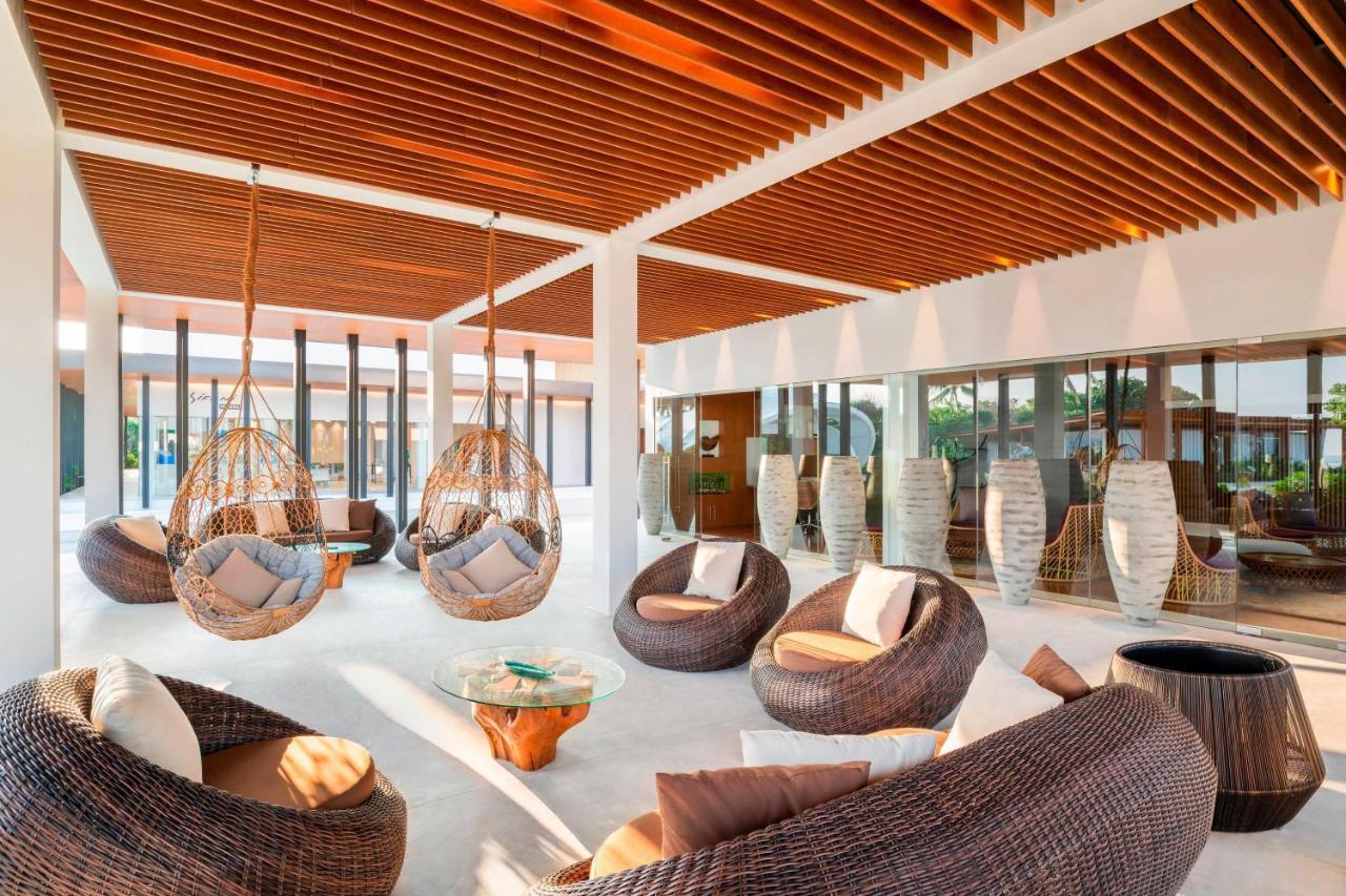 The Westin Maldives Miriandhoo Resort Eydhafushi Exterior photo