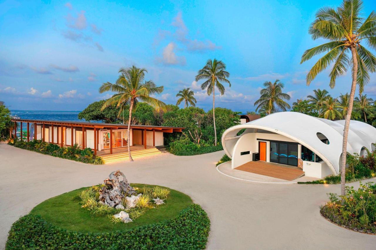 The Westin Maldives Miriandhoo Resort Eydhafushi Exterior photo