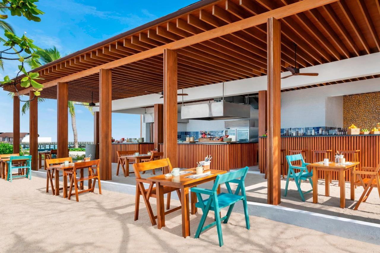 The Westin Maldives Miriandhoo Resort Eydhafushi Exterior photo