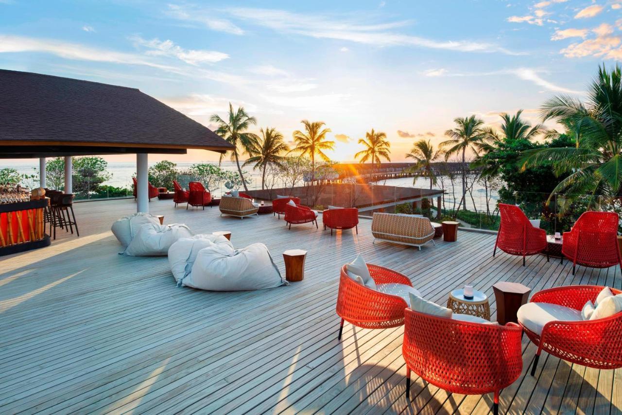 The Westin Maldives Miriandhoo Resort Eydhafushi Exterior photo