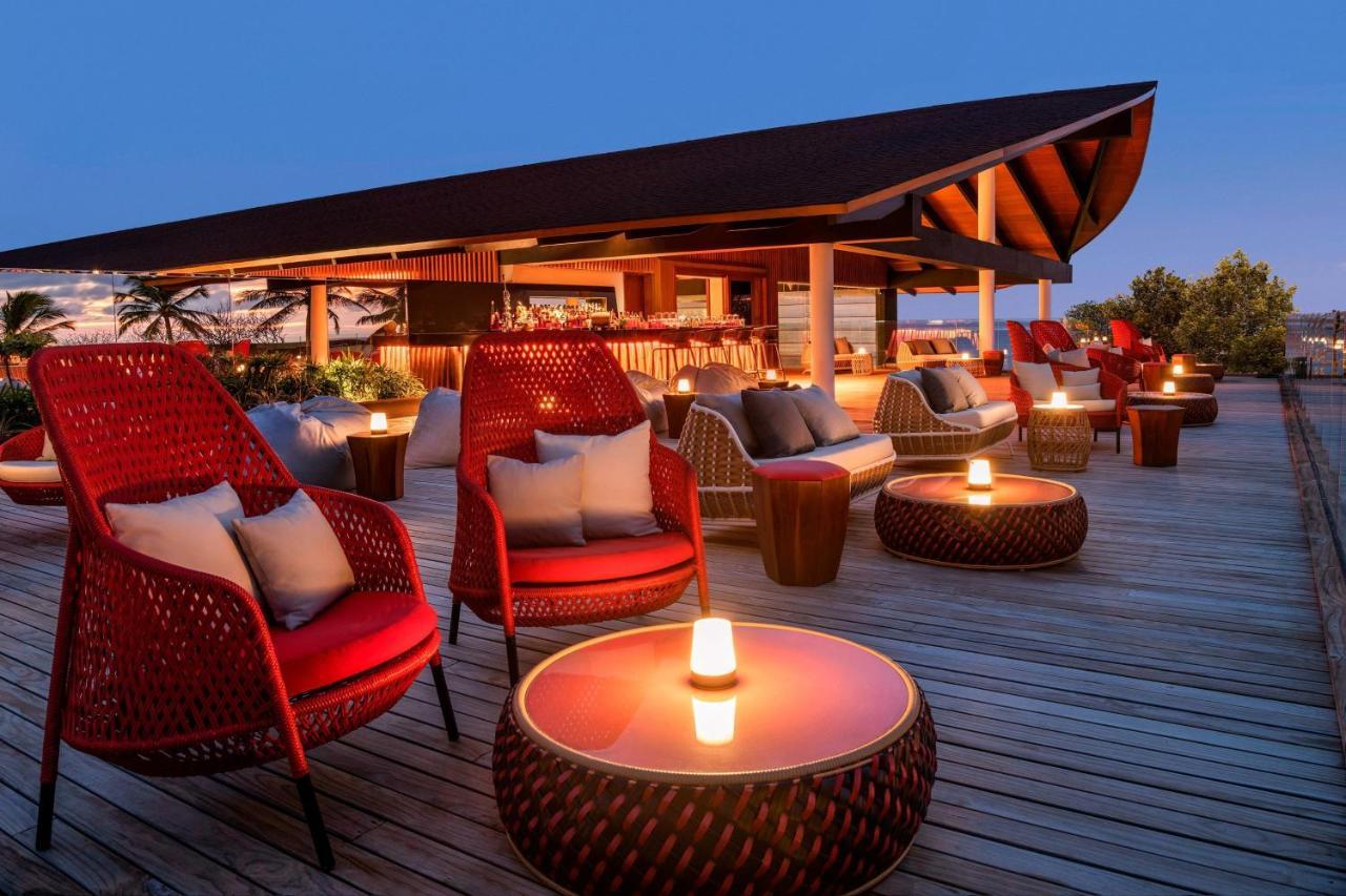 The Westin Maldives Miriandhoo Resort Eydhafushi Exterior photo
