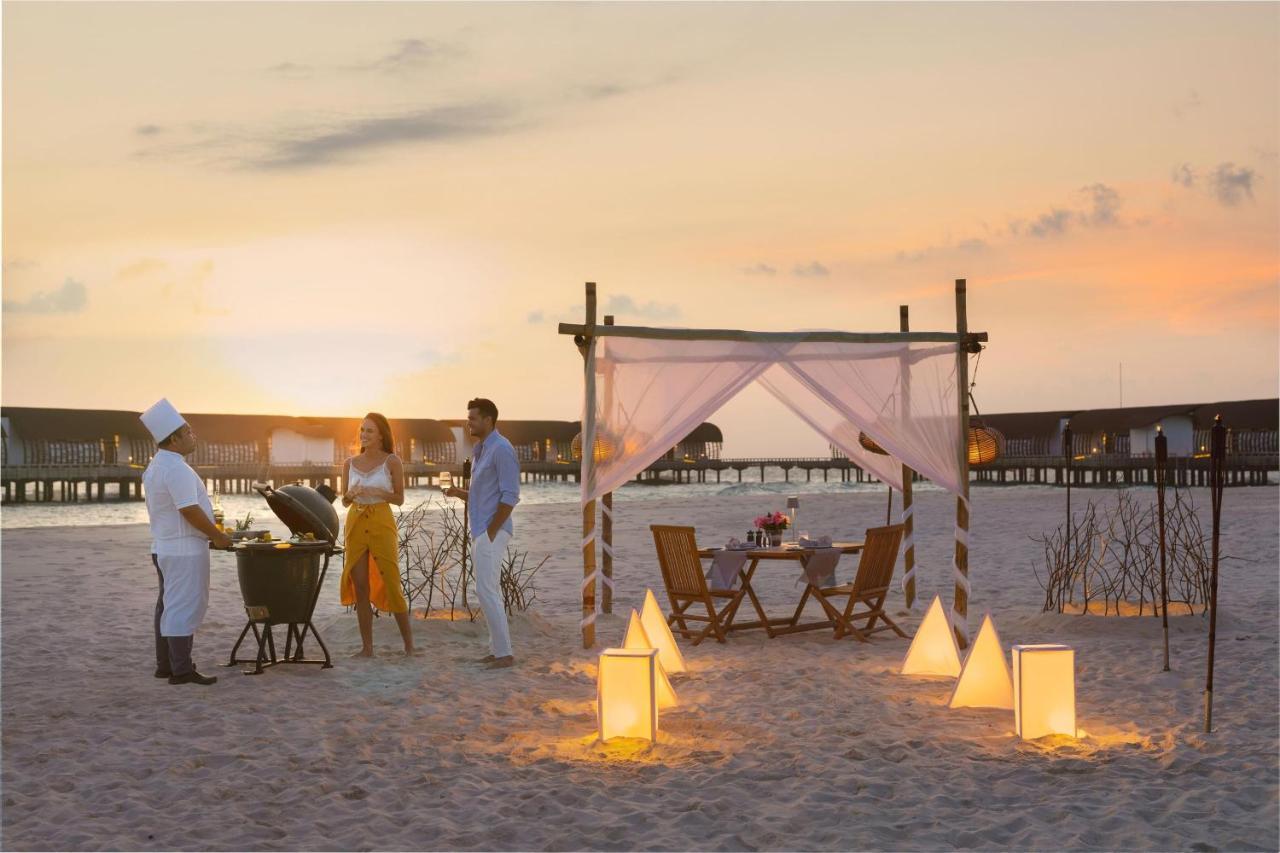 The Westin Maldives Miriandhoo Resort Eydhafushi Exterior photo