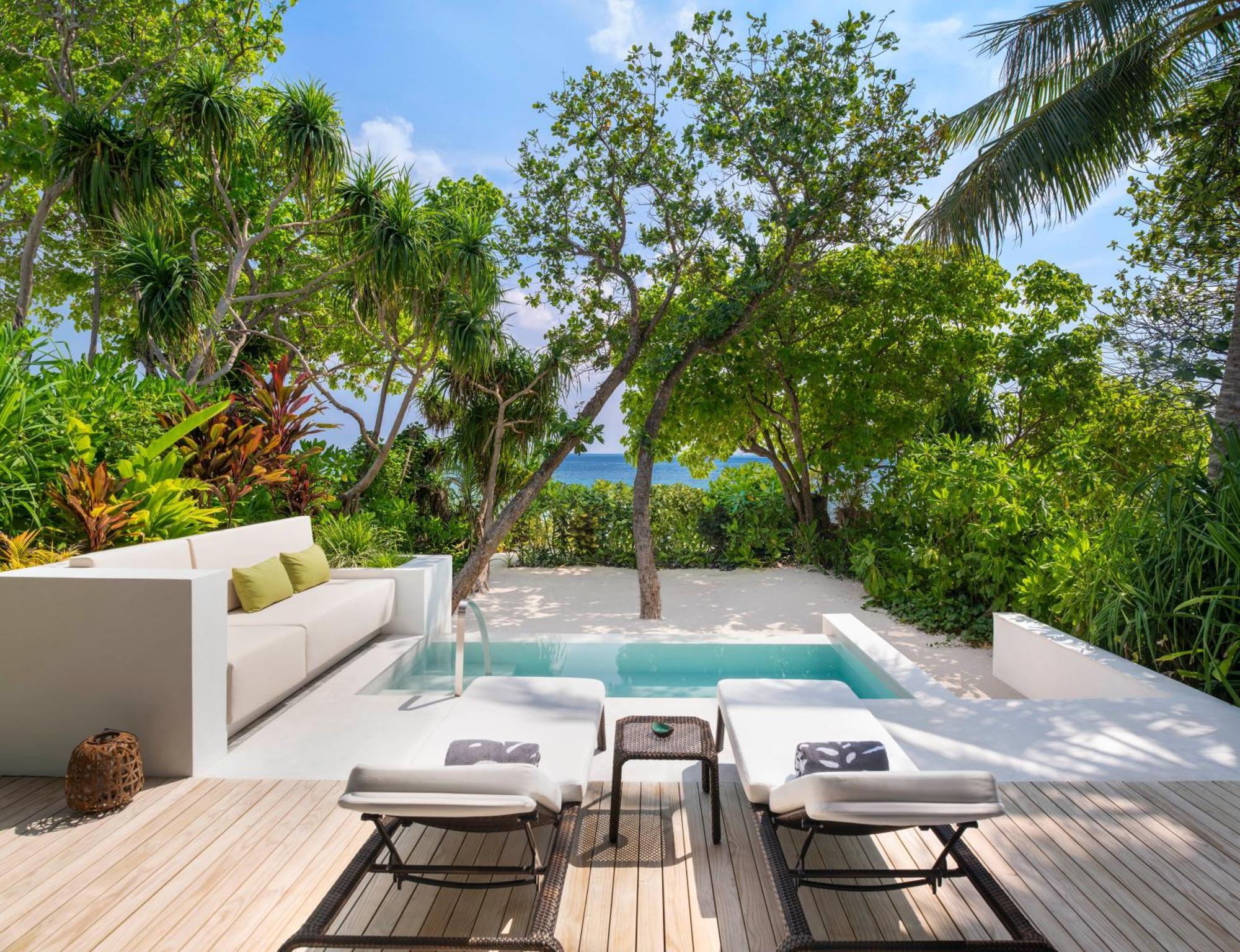The Westin Maldives Miriandhoo Resort Eydhafushi Exterior photo